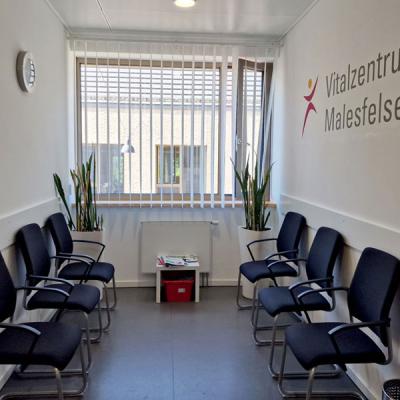 Wartezimmer Physiotherapie Lippert